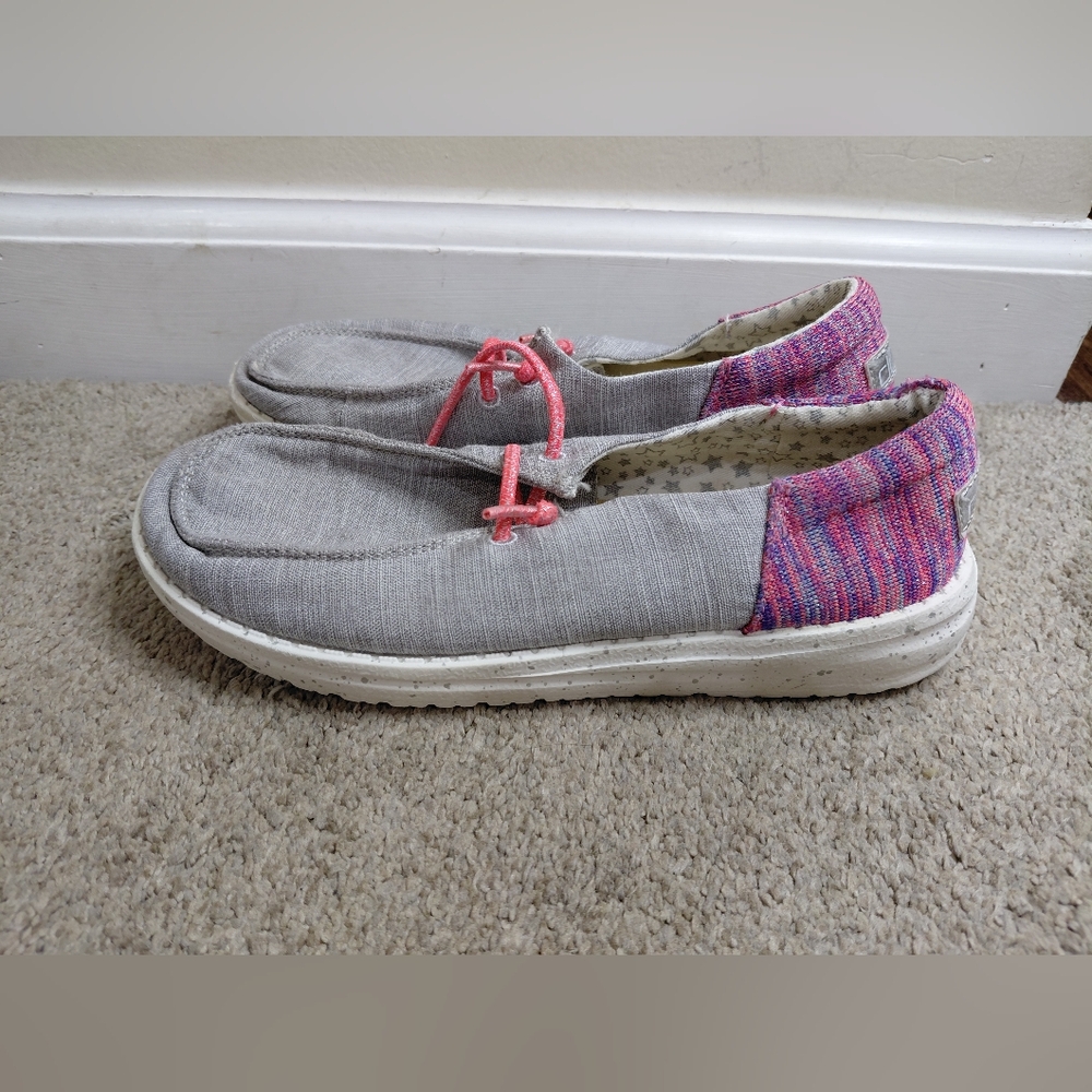 Hey Dude Wendy Yout Size Y4 L5 Casual Gray and Pink Women's Shoes